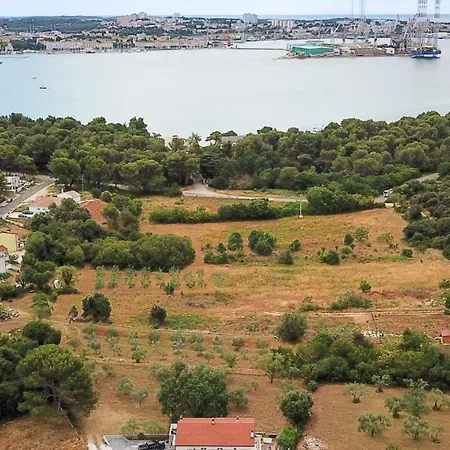 Luxury Lotus&lovor דירה