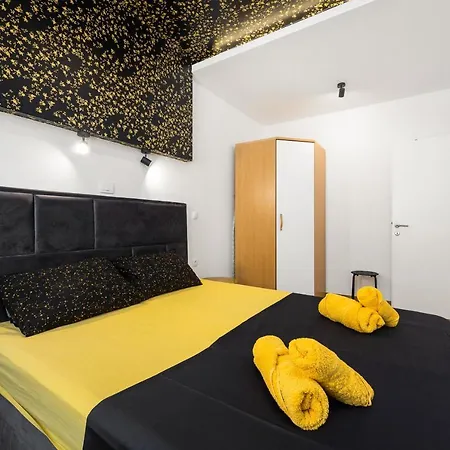 Luxury Lotus&lovor פולה