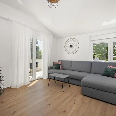 Luxury Lotus&lovor Apartment