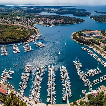 Luxury Lotus&lovor * Pula