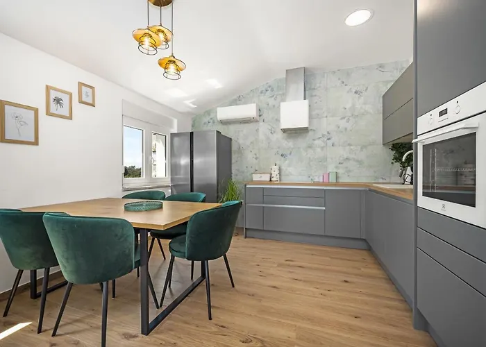 Luxury Lotus&lovor Πούλα