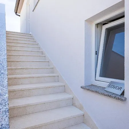 Luxury Lotus&lovor Pula