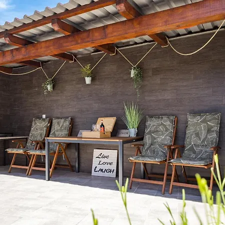 Luxury Lotus&lovor Pula